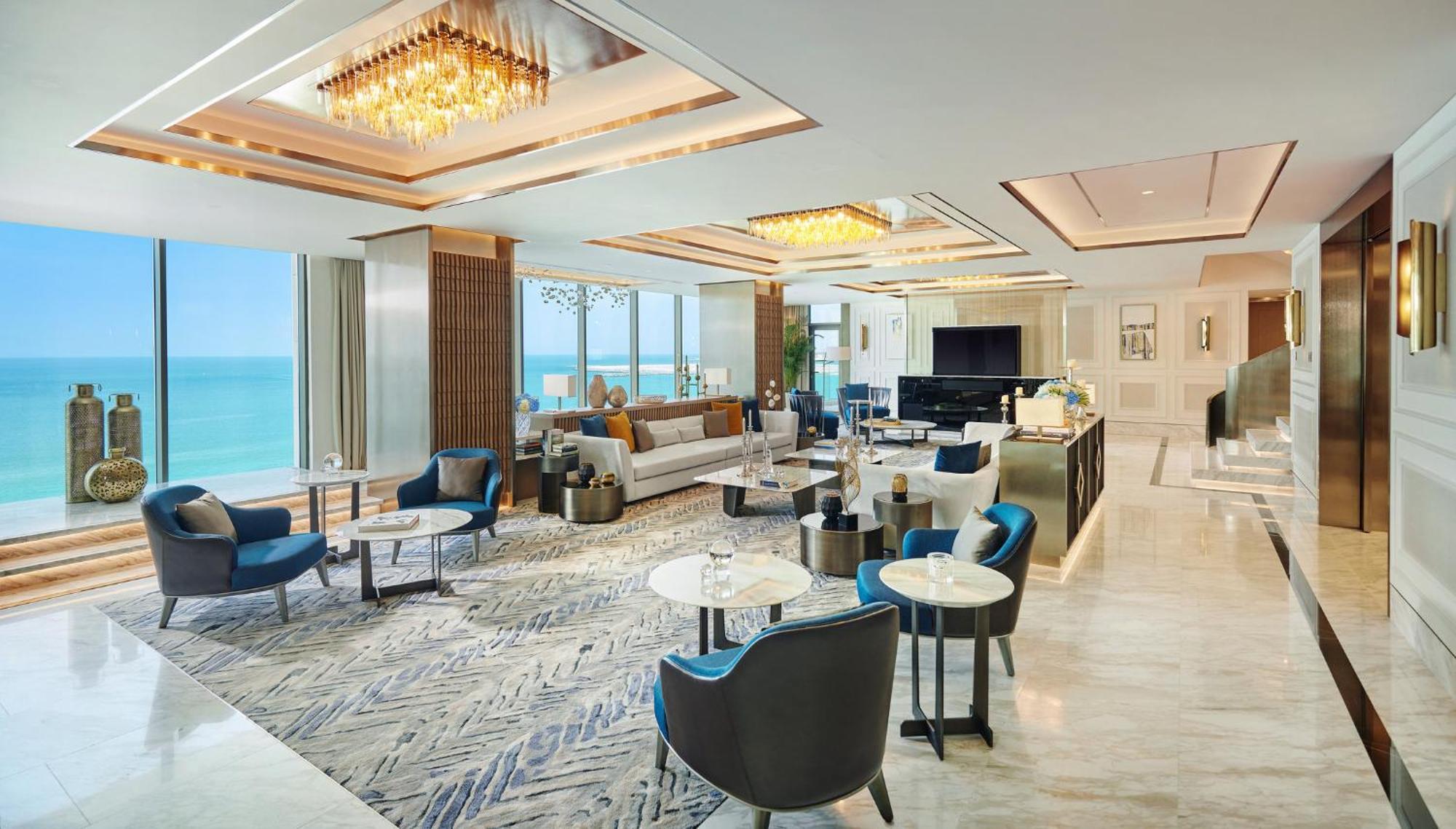Mandarin Oriental Jumeira, Dubái Exterior foto The Club Lounge at the Westin Dubai