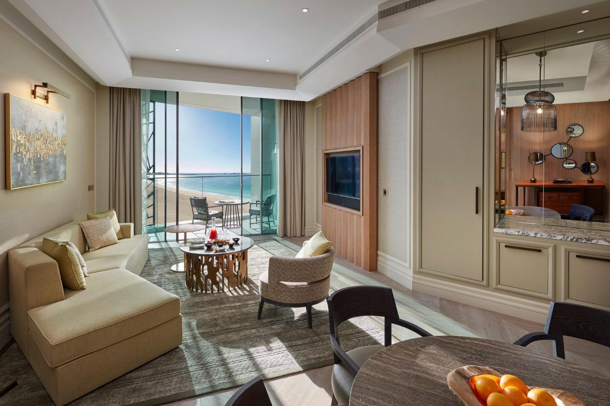 Mandarin Oriental Jumeira, Dubái Exterior foto A living room at the Ritz-Carlton, DIFC