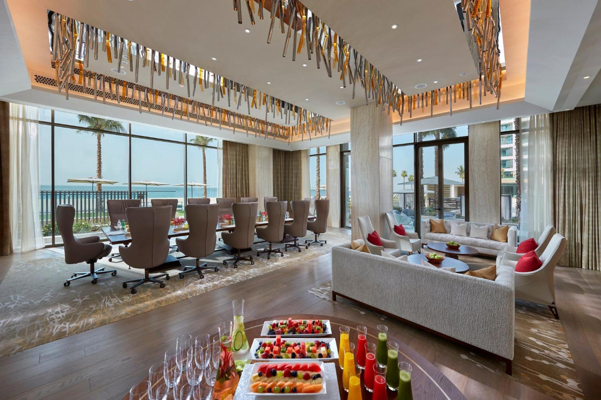 Mandarin Oriental Jumeira, Dubái Exterior foto The Club Lounge at the Jumeirah Atlantis