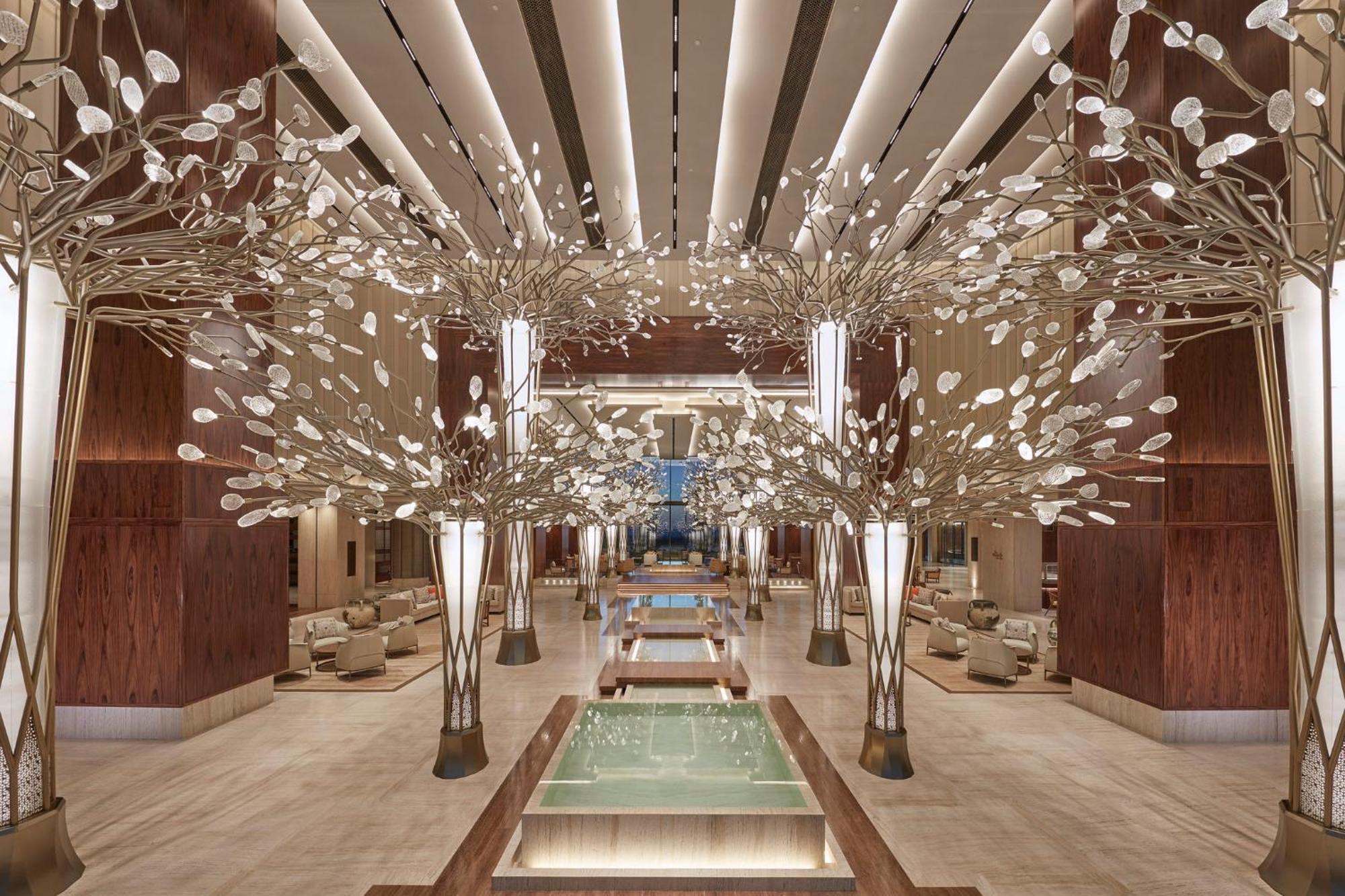Mandarin Oriental Jumeira, Dubái Exterior foto The lobby of the Ritz-Carlton, DIFC